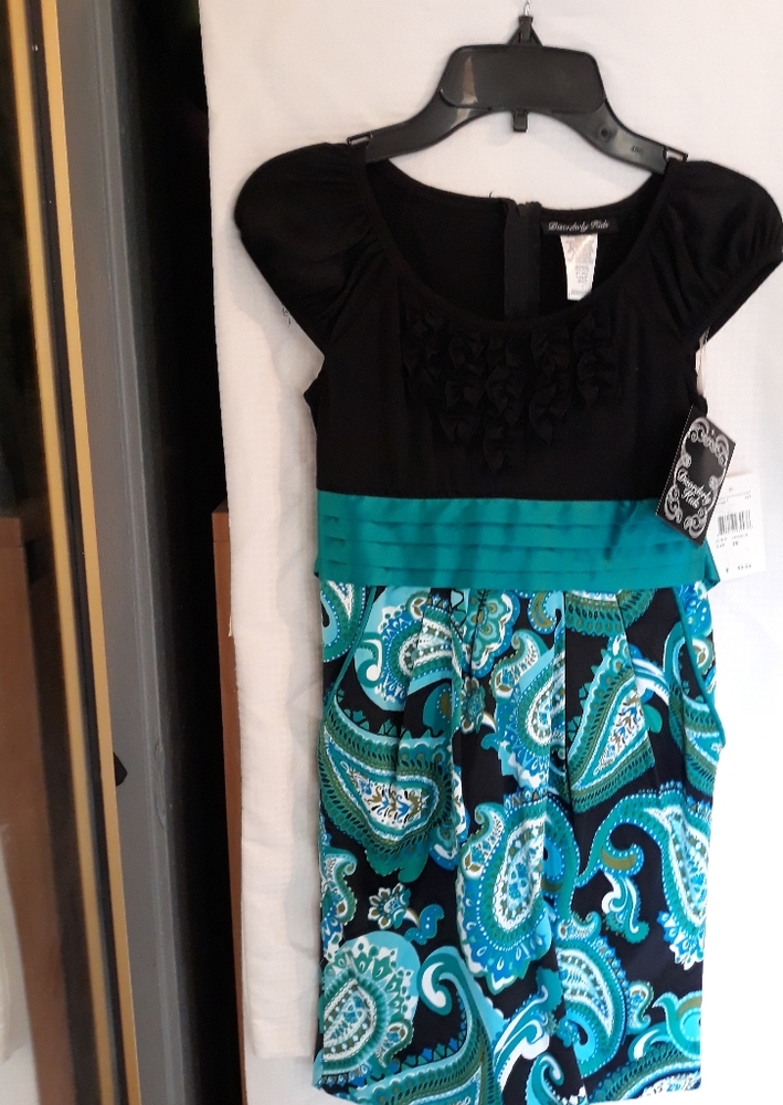 Young girls dress. Dress is from Khols or Macy's.